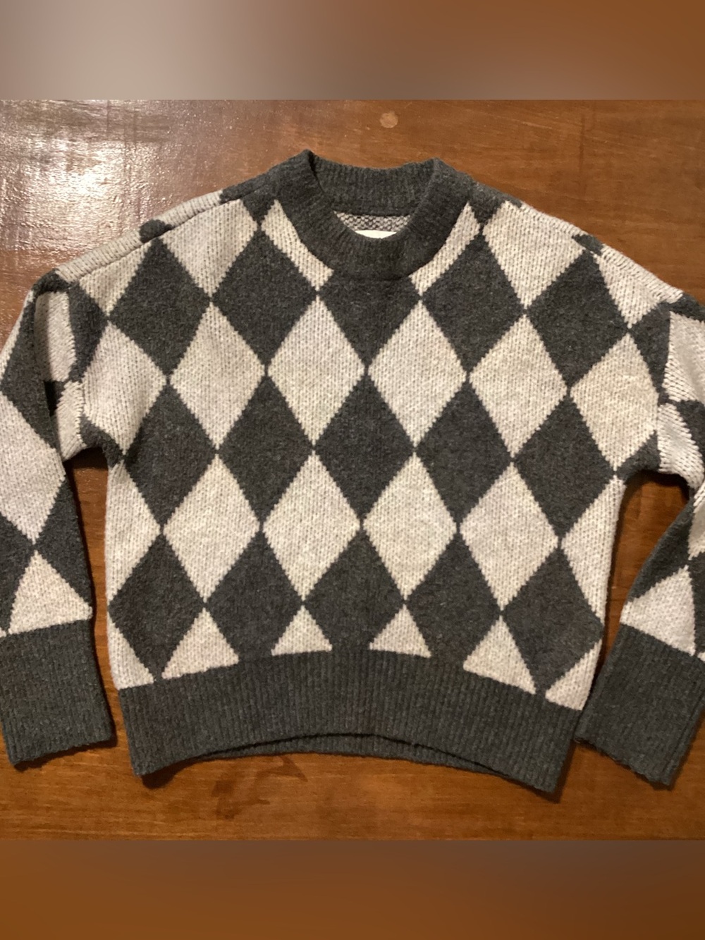 Abercrombie & Fitch Gray and Cream Argyle Crewneck Sweater